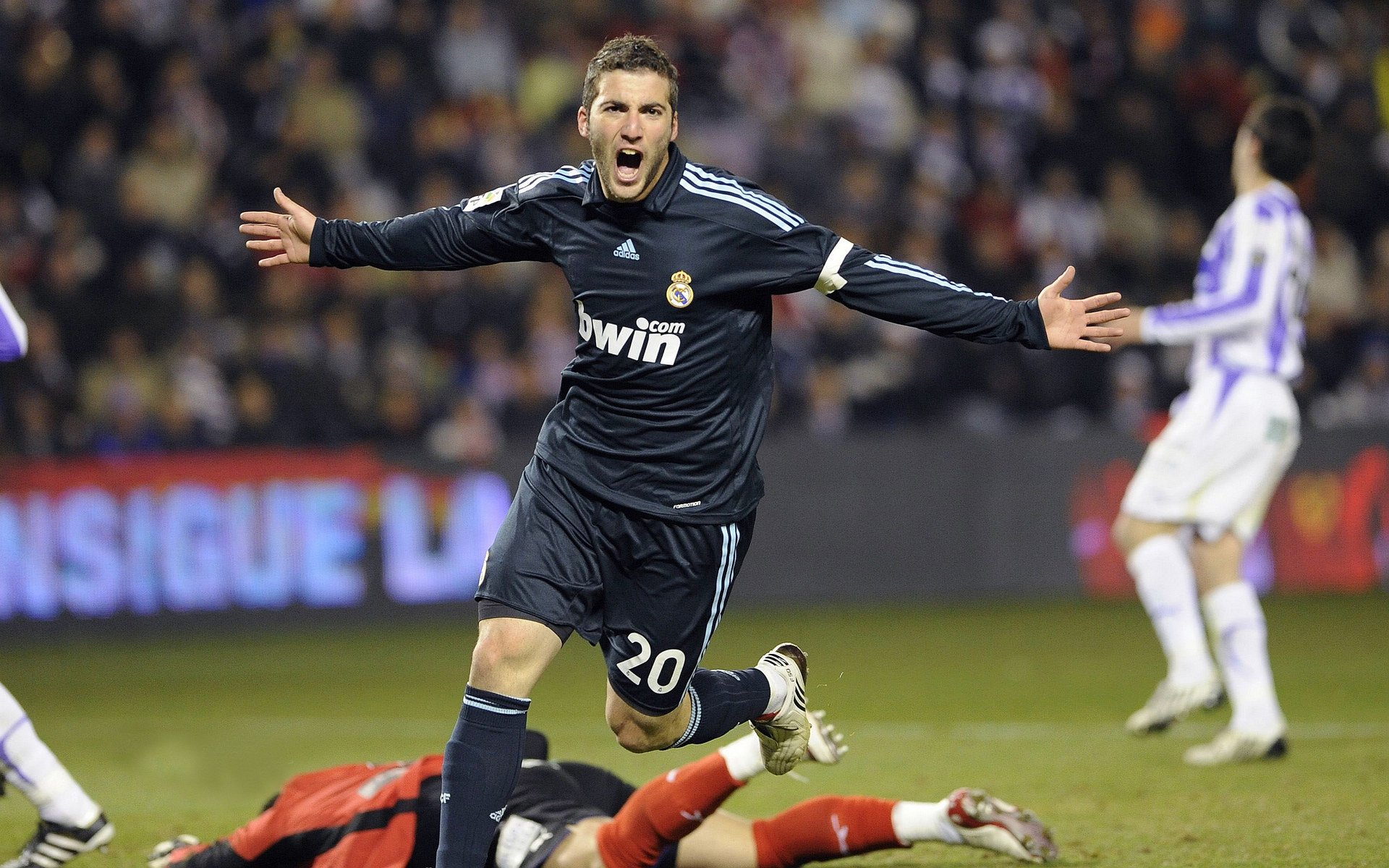 _运动装备科技升级引领行业新趋势_，专业运动装备品牌